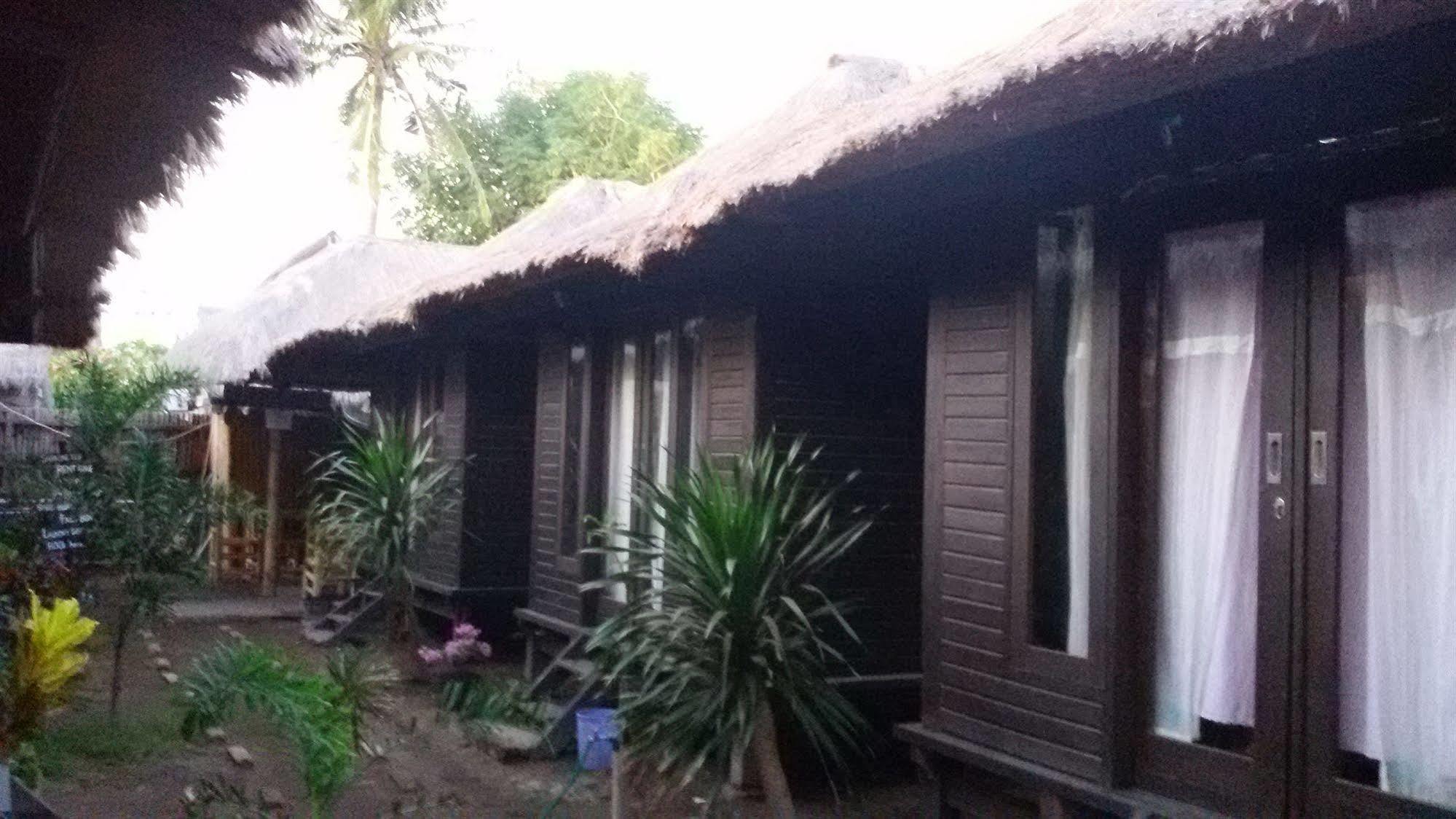 Mosaix Gili Bungalows Gili Trawangan Exterior foto