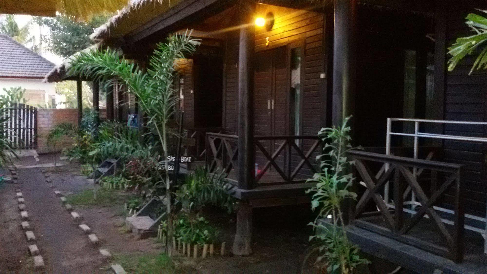 Mosaix Gili Bungalows Gili Trawangan Exterior foto